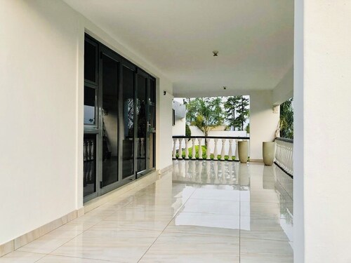 Grand Tranquil Views - Worth-while 4 bedroom house in Ezulwini