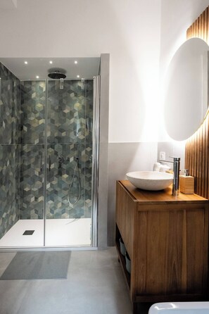 Hair dryer, towels, toilet paper - Casa Cormun - Camera Donna Lucrezia (Castellammare di Stabia)