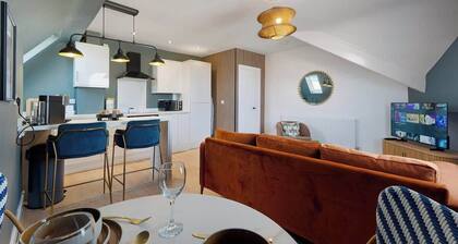 Central 2 Bed Retreat | Ideal for Work or Leisure
