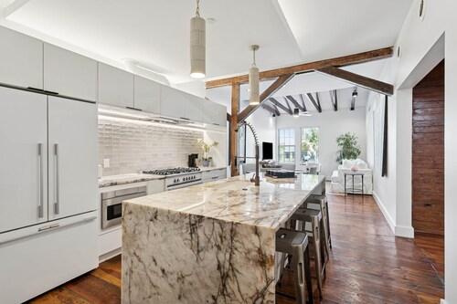 The Ensign Loft 5 in the Heart of Bay St. Louis