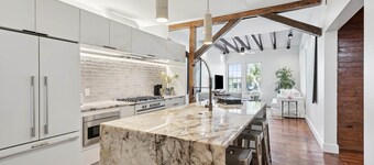 The Ensign Loft 5 in the Heart of Bay St. Louis