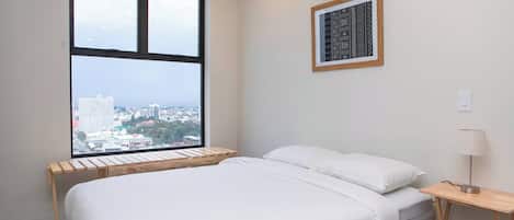 1 habitación, tabla de planchar con plancha, wifi y ropa de cama