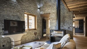 Unclassified image, 4 of 40, button - Wifi, swimming pool, sauna, hammam, balcony, parking, tv, ski locker, 173m², Megève (Megève)