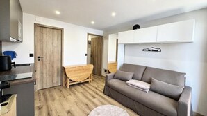 Living area - Cocoon IN THE Mountains (Vars)