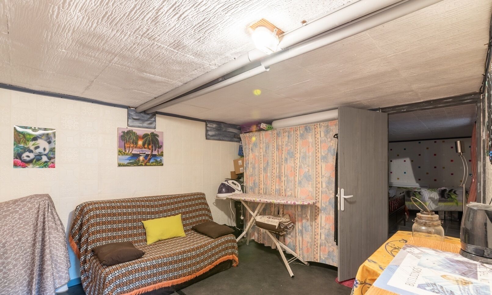 Uklassifisert bilde, 5 av 8, knapp