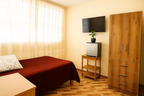 2 多间卧室、熨斗/熨衣板、床单