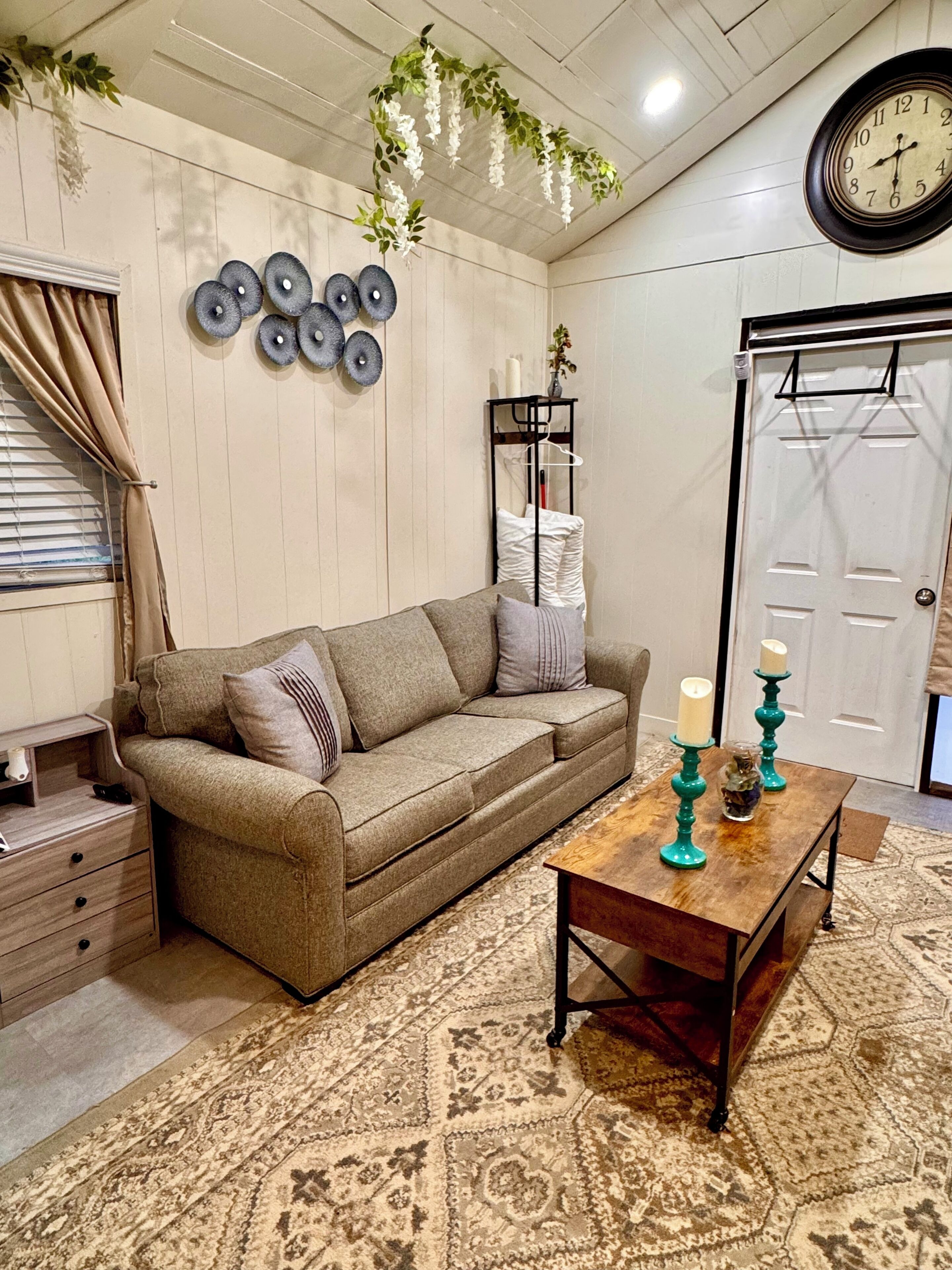 Télévision, cheminée