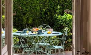 Dining - Apartment in Cannes With Private Garden (Cannes)