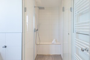 Apartment | Badezimmer