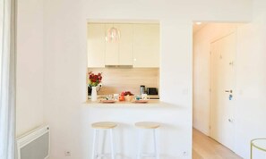 Interior - Apartment in Palm Beach Near the Croisette (Cannes)