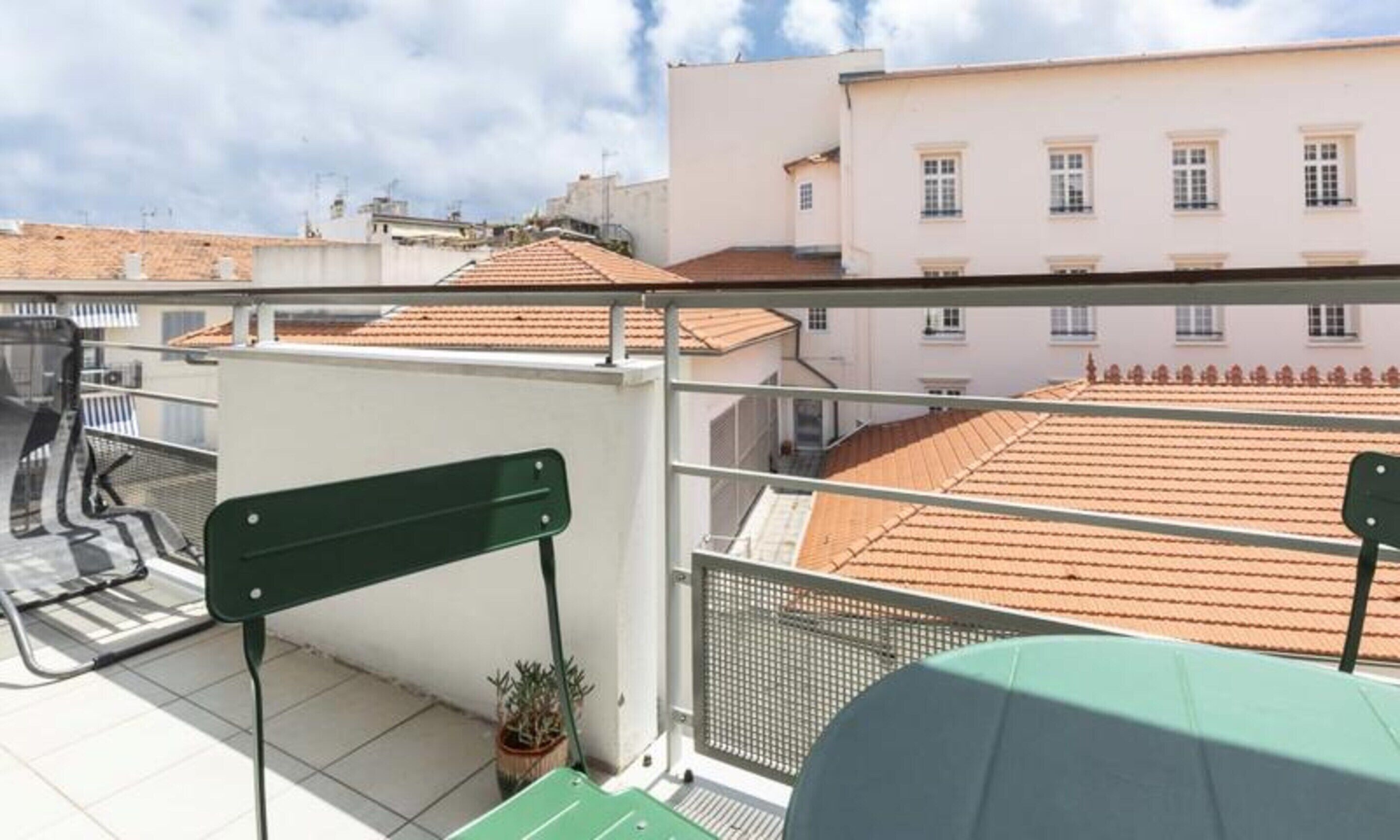 Khuôn viên nơi lưu trú