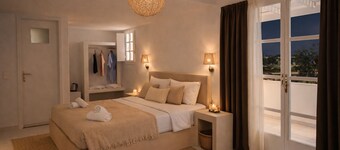 Noème Santorini