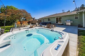 Terrace/patio - 4-bedroom house in historic Ferndale with bonus dressing room, pet friendly! (Ferndale)