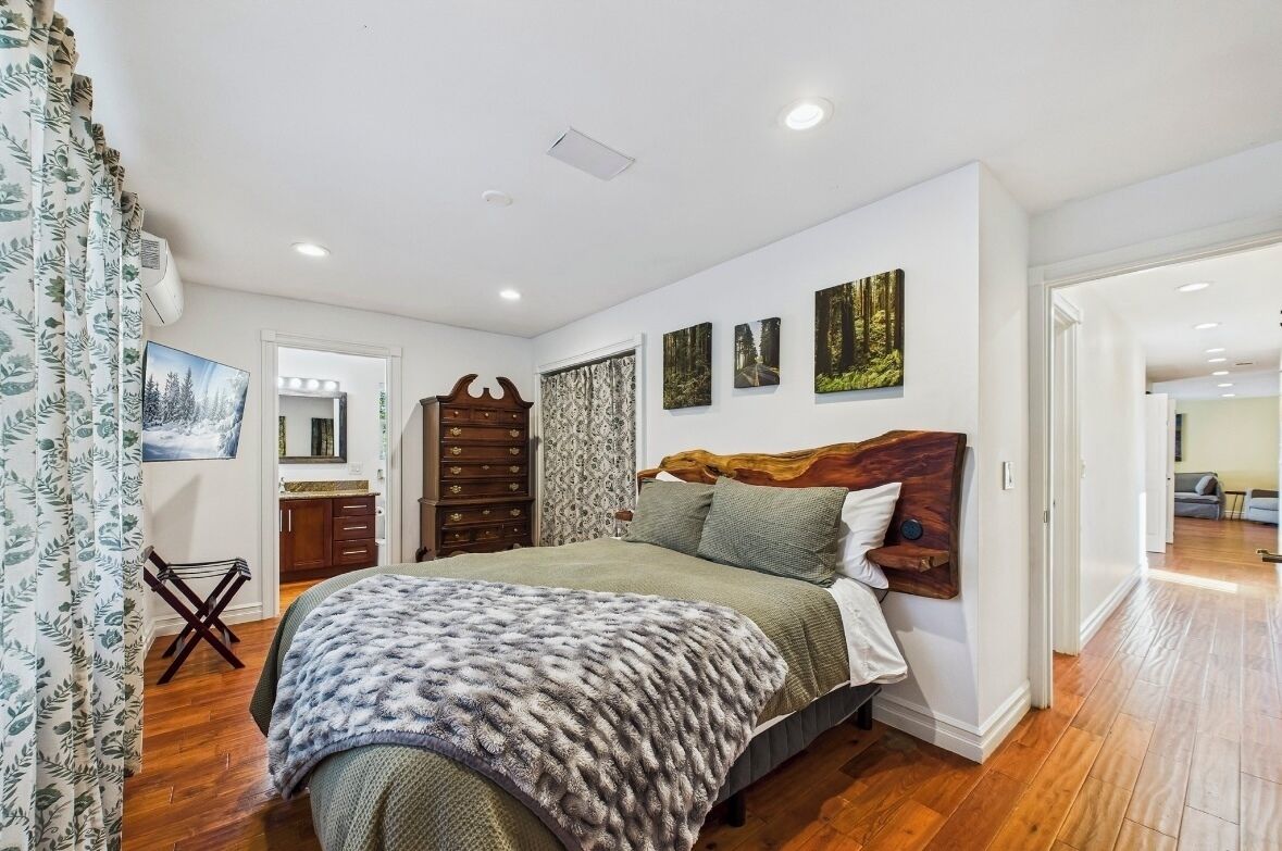 4 chambres, fer et planche à repasser, lit parapluie, Wi-Fi gratuit