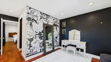 4 Schlafzimmer, Bügeleisen/Bügelbrett, Reisekinderbett, kostenloses WLAN