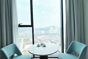 Room - A La Carte Ha Long Paradise Bay (Ha Long)