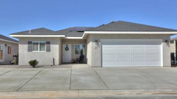 Comfort House, Non Smoking, Patio | Exterior