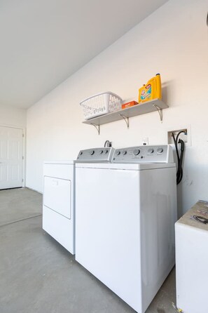 Signature House, Non Smoking, Patio | Interior - Shanah's Vacation Rentals (Ridgecrest)