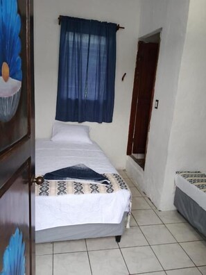 Habitación básica doble | Escritorio y wifi gratis