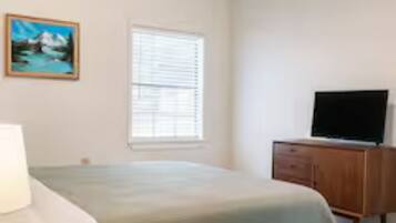 2 Schlafzimmer, Schreibtisch, Bügeleisen/Bügelbrett, kostenloses WLAN