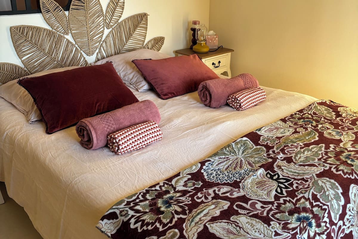 مكواة/لوح كي وواي فاي مجانًا