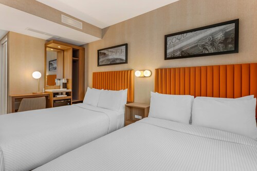 Cambria Hotel New York Times Square