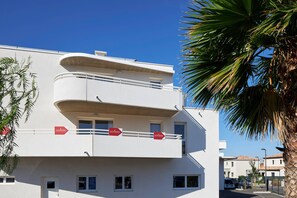 Exterior - Quality Suites Les rives de Mèze (Meze)