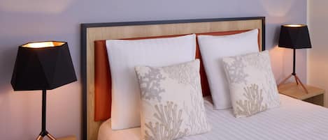 Standard Room, 1 Queen Bed, Non Smoking | Free WiFi