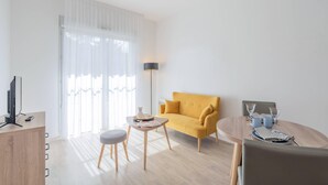 Kostenlose Babybetten, kostenloses WLAN, Bettwäsche