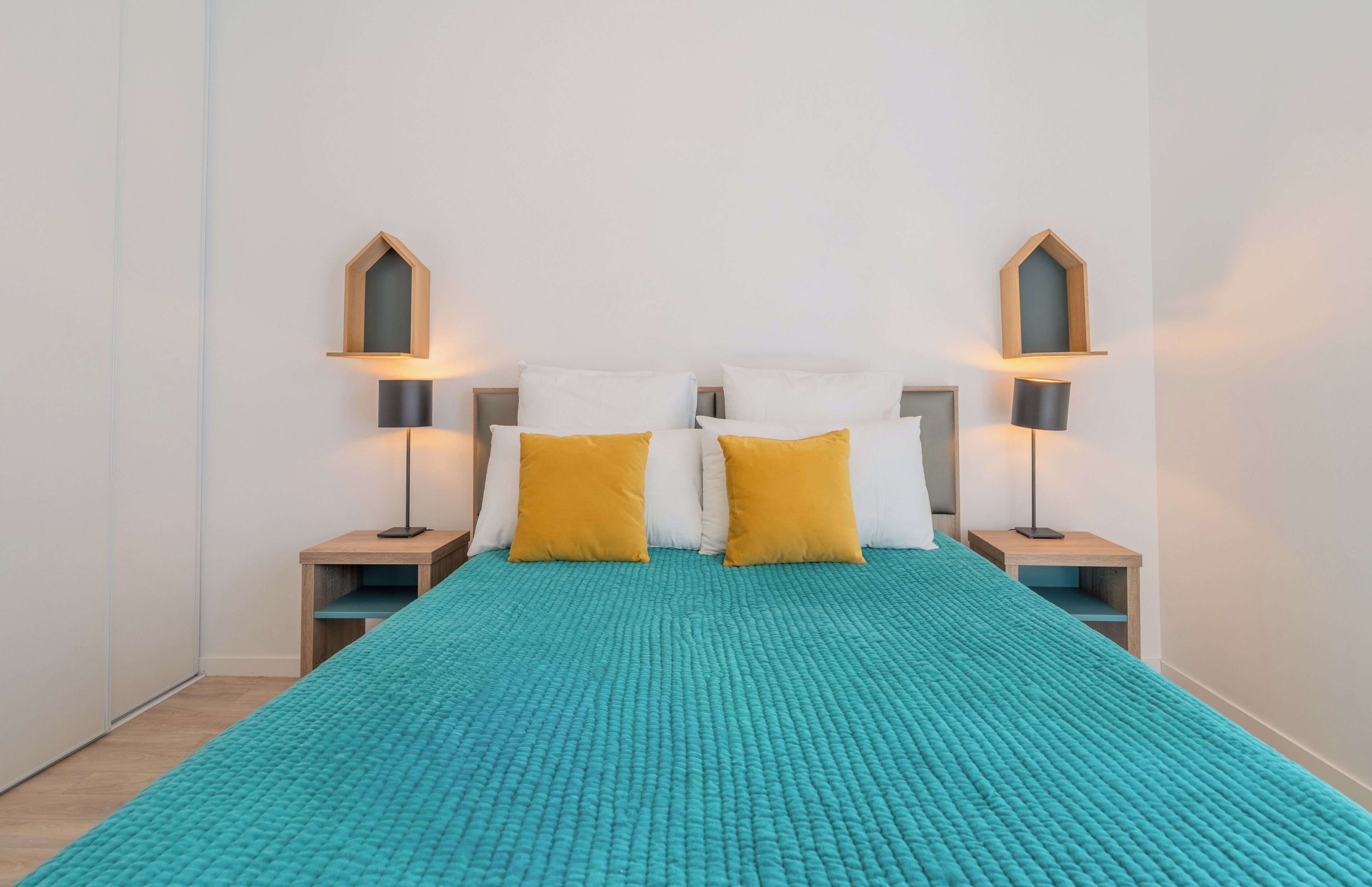 Lits bébé (gratuits), Wi-Fi gratuit, draps fournis