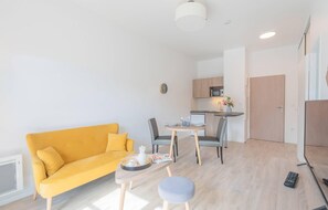 Appartement 2 chambres | เปล/เตียงเด็กอ่อน (ฟรี), Wi-Fi ฟรี, ผ้าปูที่นอน