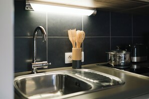 Coffee/tea maker, electric kettle - Quality Aparthotel Dinan (Dinan)
