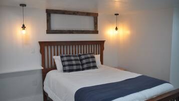 2 bedrooms, desk, iron/ironing board, free WiFi