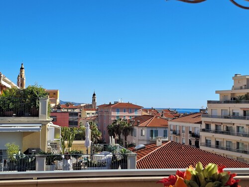 NEW! T2, 35m2, quiet, A/C, near beaches, 47 sqM terrace