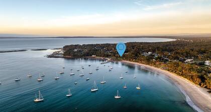 The Bay House - Waterfront with Fireplace