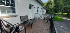 Terrace/patio - Peaceful Home near Historic Strasburg (Lancaster)
