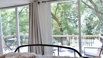 1 bedroom, iron/ironing board, internet, bed sheets