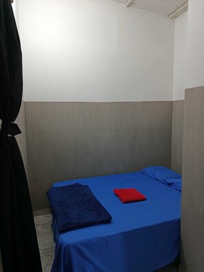 1 chambre, accès Internet, draps fournis