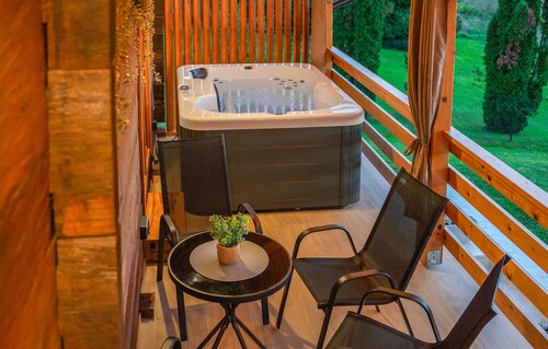 Awesome home in Jamnica Pisarovinska with sauna