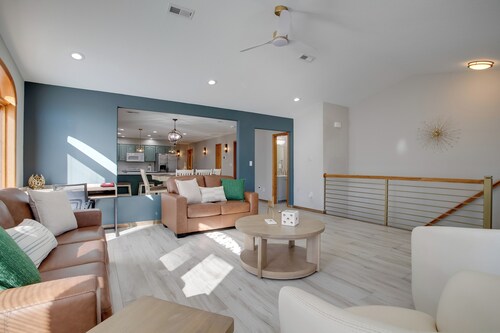 Shared Hot Tub & Yard: Home Near Dtwn Brighton