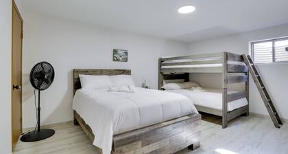 6 Mi to Barr Lake: Apt w/ Hot Tub Access!