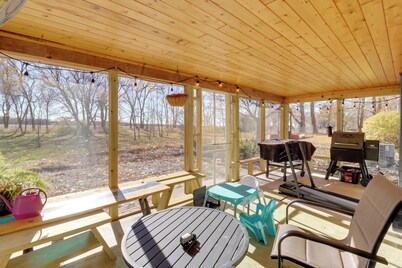 11 Mi to Maple Lake: Family-Friendly Fertile Home