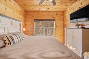 2 bedrooms, WiFi, bed sheets - Relaxation Destination, your mountain getaway! (Sevierville)
