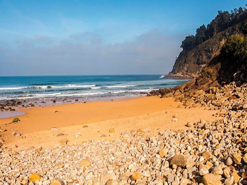 Chalet con piscina privada familias