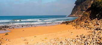 Chalet con piscina privada familias