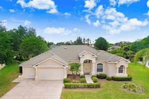 Exterior - Retreat in Lutz – Private Heated Pool & SPA (Lutz)