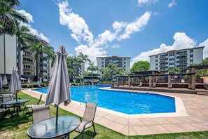 Pool - Playa Tranquilidad: Beautiful 2BR/2BA Family Friendly Condo w/ Pool & Much more (Jacó)