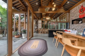 Lobby - Anju·Rizhao Jinshan Designers' Panoramic Rooftop Cafe and Snow Mountain View (Lijiang)