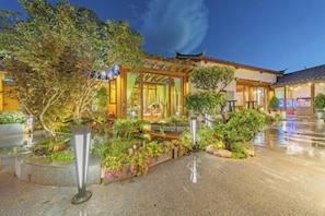 Garden - Anju·Rizhao Jinshan Designers' Panoramic Rooftop Cafe and Snow Mountain View (Lijiang)