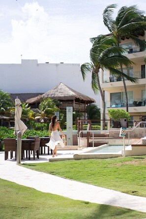 Property grounds - Familly beachfront retreat with pool & beachclub (Playa del Carmen)